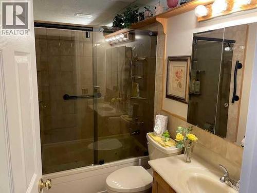 Master Bathroom - 6311 Pineridge Road Ne, Calgary, AB - Indoor Photo Showing Bathroom