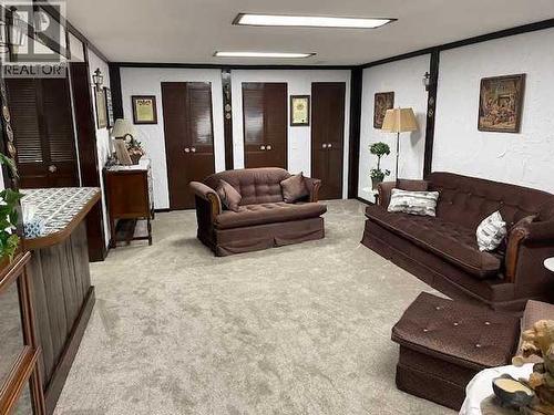 Family room - 6311 Pineridge Road Ne, Calgary, AB - Indoor Photo Showing Other Room