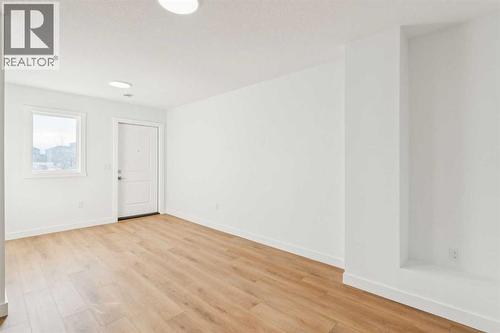 204, 95 Saddlecrest Circle Ne, Calgary, AB - Indoor Photo Showing Other Room