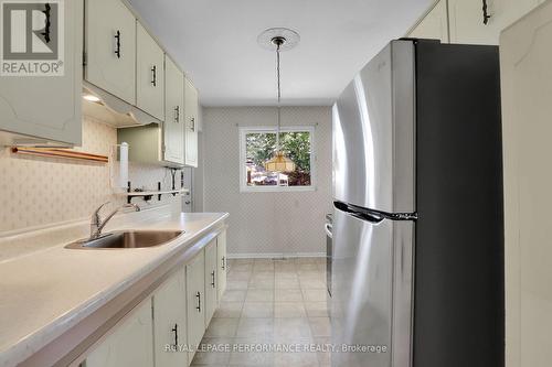 2337 Samuel Drive, Ottawa, ON - Indoor Photo Showing Kitchen