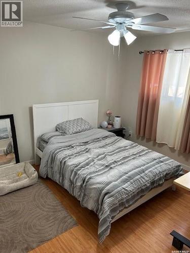A And B 402 Ash Street E, Saskatoon, SK - Indoor Photo Showing Bedroom