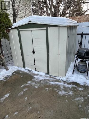 A And B 402 Ash Street E, Saskatoon, SK - Outdoor