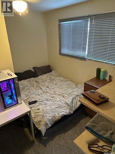 A And B 402 Ash Street E, Saskatoon, SK - Indoor Photo Showing Bedroom