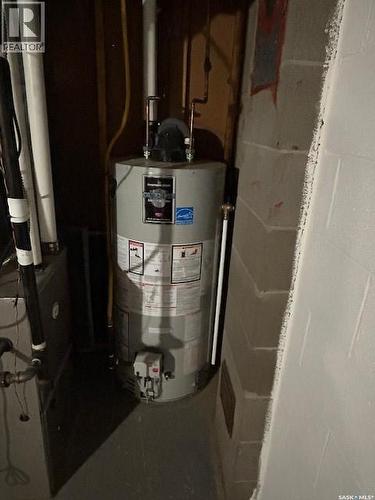 A And B 402 Ash Street E, Saskatoon, SK - Indoor Photo Showing Basement