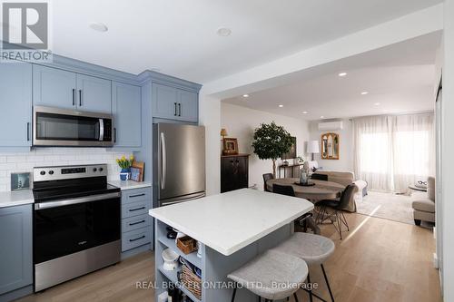 23 - 61 SARAH LANE  Oakville, ON L6L 3V2