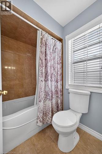 71 Royaledge Way, Hamilton, ON - Indoor Photo Showing Bathroom