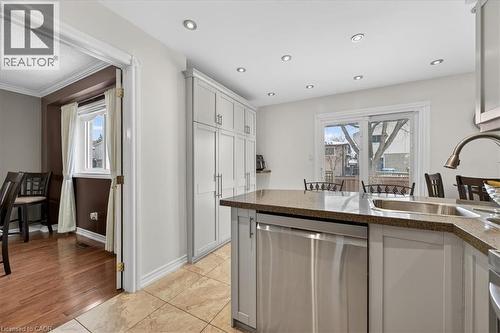 71 Royaledge Way, Hamilton, ON - Indoor Photo Showing Kitchen With Double Sink