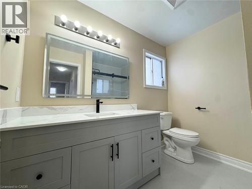 2218 Shadetree Avenue, Burlington, ON - Indoor Photo Showing Bathroom
