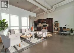 404 W KING Street W Unit# 116  Kitchener, ON N2G 4Z9