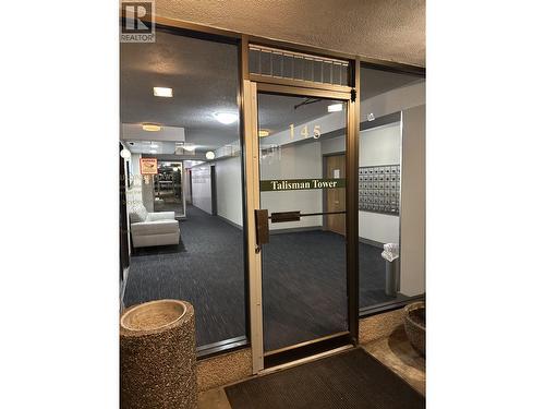 708 145 ST. GEORGES AVENUE  North Vancouver, BC V7L 3G8