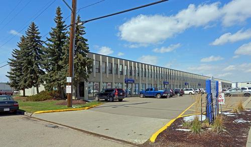 4, 9840, 9804  47 Ave Nw, Edmonton, AB 