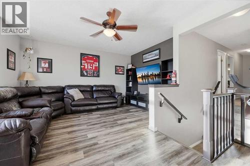 307 Valley Crest Court Nw, Calgary, AB - Indoor Photo Showing Living Room