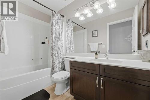307 Valley Crest Court Nw, Calgary, AB - Indoor Photo Showing Bathroom