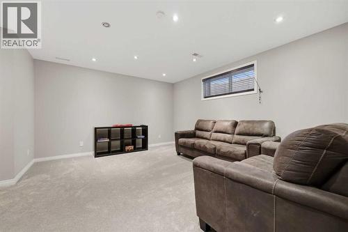307 Valley Crest Court Nw, Calgary, AB - Indoor