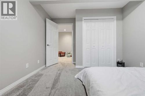 307 Valley Crest Court Nw, Calgary, AB - Indoor Photo Showing Bedroom