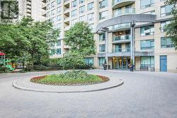 109 - 238 DORIS AVENUE  Toronto, ON M2N 6W1
