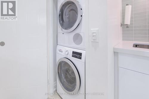 109 - 238 Doris Avenue, Toronto, ON - Indoor Photo Showing Laundry Room