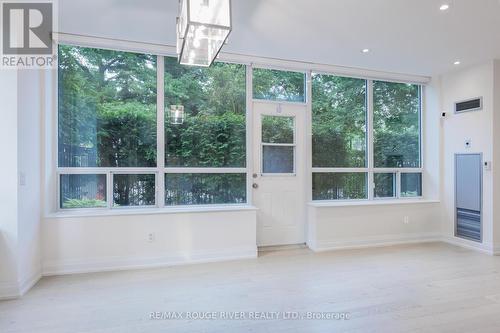 109 - 238 Doris Avenue, Toronto, ON - Indoor Photo Showing Other Room