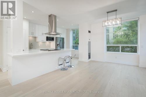 109 - 238 Doris Avenue, Toronto, ON - Indoor