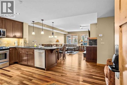 112, 379 Spring Creek Drive, Canmore, AB - Indoor Photo Showing Kitchen With Upgraded Kitchen