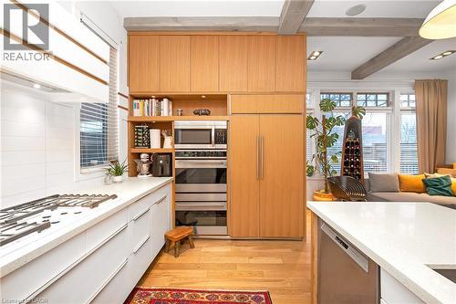 7 Foster Street, Hamilton, ON - Indoor Photo Showing Kitchen