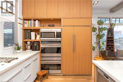 7 Foster Street, Hamilton, ON - Indoor Photo Showing Kitchen