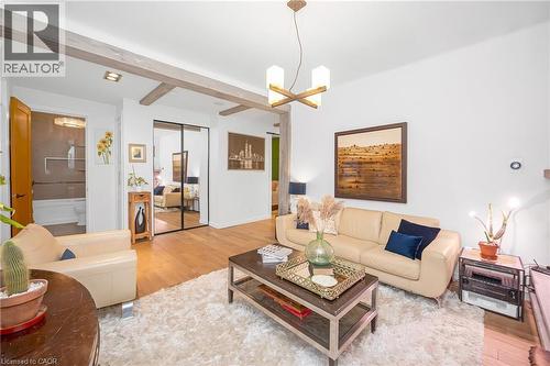 7 Foster Street, Hamilton, ON - Indoor Photo Showing Living Room