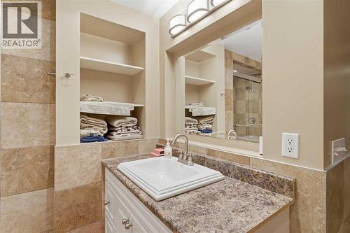 96 Abberfield Crescent Ne, Calgary, AB - Indoor Photo Showing Bathroom