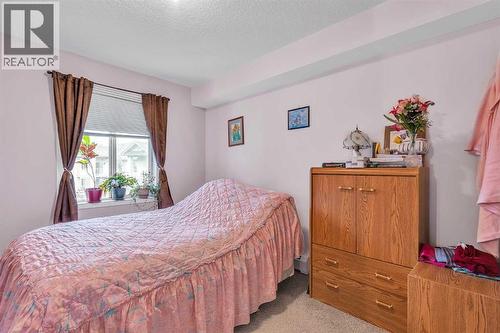 3340, 6818 Pinecliff Grove Ne, Calgary, AB - Indoor Photo Showing Bedroom