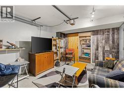 GARAGE - Setup as Man cave, easily converted back to garage if desired. - 