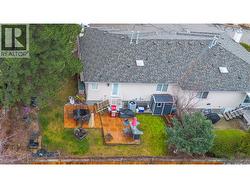 Aerial view of back yard - 