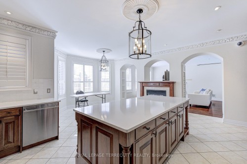 819 Canyon Street, Mississauga, ON - Indoor