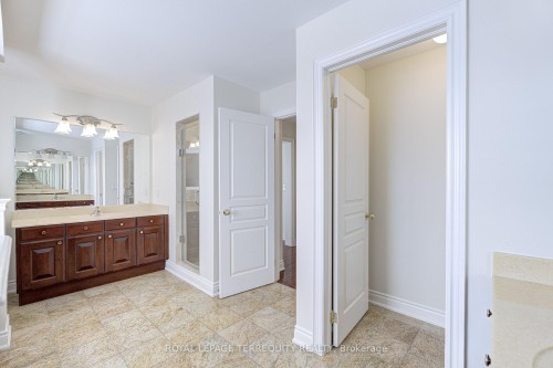 819 Canyon Street, Mississauga, ON - Indoor