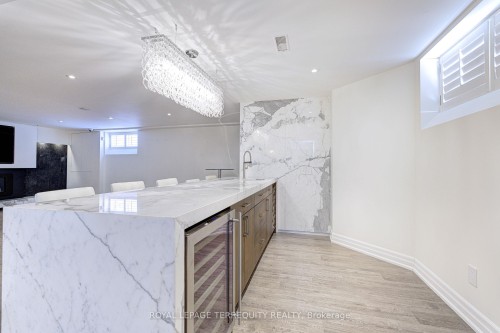 819 Canyon Street, Mississauga, ON - Indoor