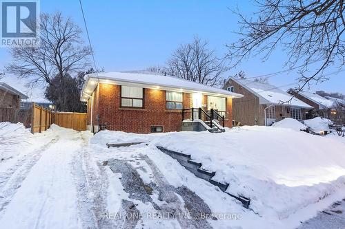 18 COURTON DRIVE  Toronto, ON M1R 1K8