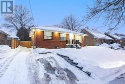 18 COURTON DRIVE  Toronto, ON M1R 1K8