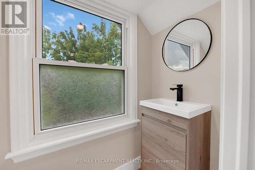 126 Auburn Avenue, Hamilton, ON - Indoor Photo Showing Other Room