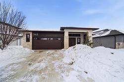 343 Willow Creek Road  Winnipeg, MB R3Y 1P5