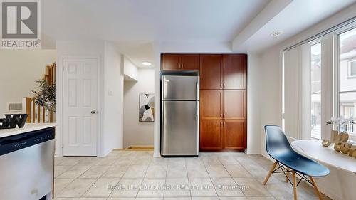 55 Burton Howard Drive, Aurora, ON - Indoor Photo Showing Kitchen