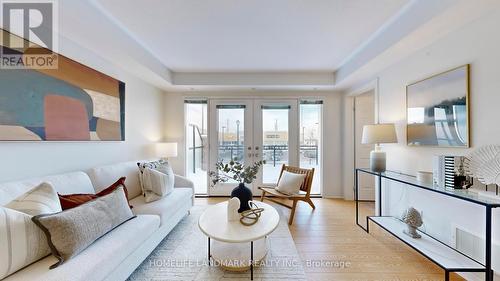 55 Burton Howard Drive, Aurora, ON - Indoor Photo Showing Living Room