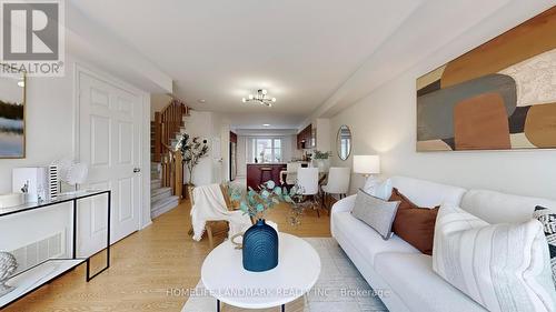 55 Burton Howard Drive, Aurora, ON - Indoor Photo Showing Living Room