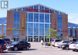 4 SHEPTON WAY  Toronto, ON M1V 4S2