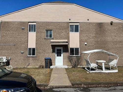 Façade - 202-293 Rue De Montmartre, Saint-Jean-Sur-Richelieu, QC 