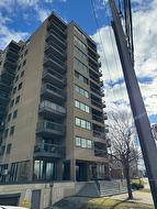 206-231 Rue Riverside  Saint-Lambert, QC J4P 1A3