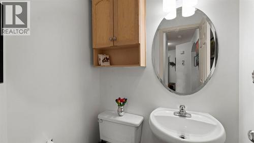 166 Bridlecrest Boulevard Sw, Calgary, AB - Indoor Photo Showing Bathroom