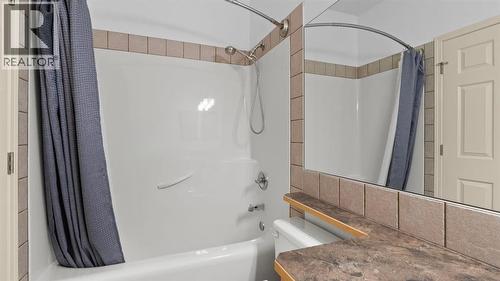 166 Bridlecrest Boulevard Sw, Calgary, AB - Indoor Photo Showing Bathroom