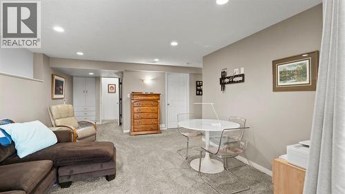 166 Bridlecrest Boulevard Sw, Calgary, AB - Indoor