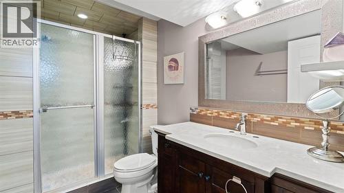166 Bridlecrest Boulevard Sw, Calgary, AB - Indoor Photo Showing Bathroom