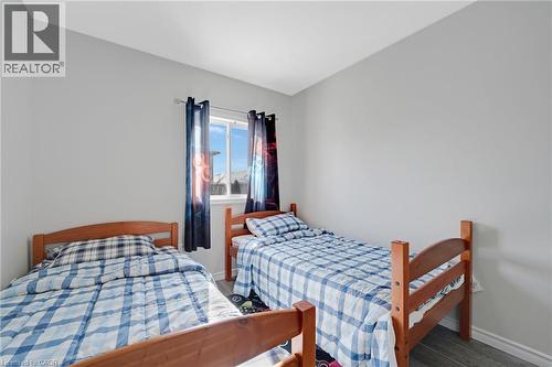 640 Langlaw Drive, Cambridge, ON - Indoor Photo Showing Bedroom