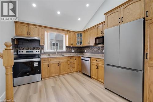 640 Langlaw Drive, Cambridge, ON - Indoor Photo Showing Kitchen With Stainless Steel Kitchen